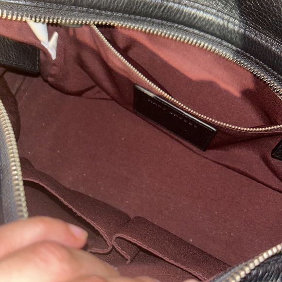 Marc Jacobs bag that can both be worn as a shoulder bag or a crossbody - Picture 3 of 4